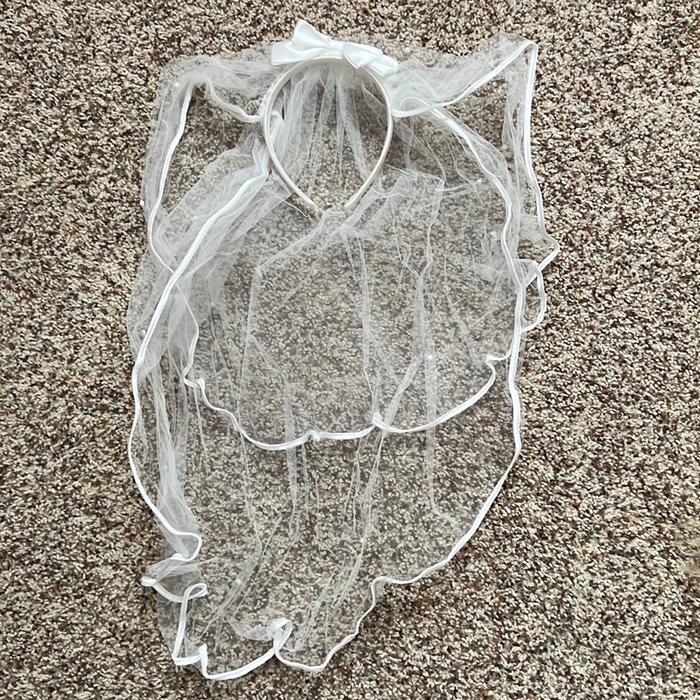 Girls veil Headpiece.